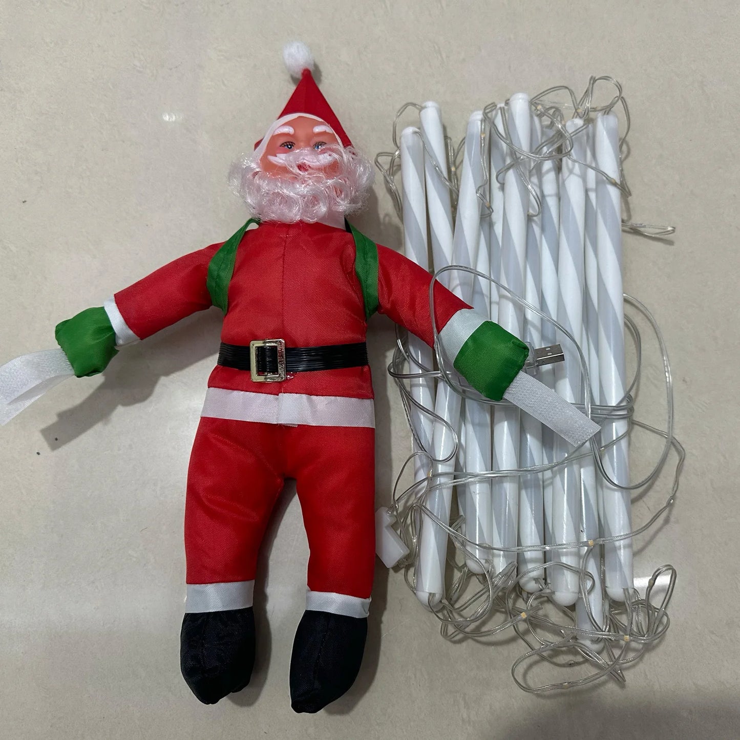SantaGlow™ – LED Christmas Garland